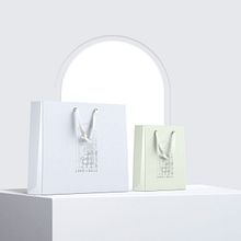 Land of Belle. Un progetto di Br, ing, Br, identit, Packaging e Illustrazione tradizionale di Arcal Studio - 16.07.2021