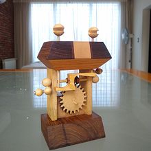 Anfibio. Character Design, Sculpture, To, Design, Art To, s, and Woodworking project by Nicolas Robles - 07.19.2021