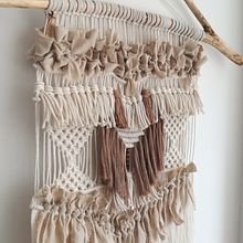 Meu projeto do curso: Introdução ao macramê: criação de um tapete decorativo. Een project van Ontwerp van accessoires, Craft, Interieurontwerp,  Interieurdecoratie, Textiel y Macramé van Marina Rodrigues - 20.07.2021