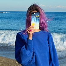 Diseño de fundas de celular hechas con redes de pesca recicladas. Un progetto di Br, ing, Br, identit, Cop, writing, Disegno, Direzione artistica, Design, Design di accessori, Product design, Graphic design, Design industriale, Design per i social network, Fotografia di moda, Fotografia di prodotti, Gestione progetti di design, Illustrazione tradizionale, Illustrazione vettoriale, Illustrazione digitale, Marketing, Content marketing, Marketing digitale, Marketing per Instagram e Fashion design di Eva Boch - 20.12.2020