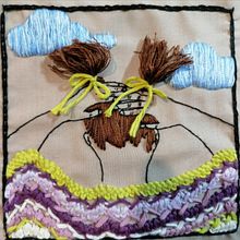 Mi Proyecto del curso: Técnicas de bordado para crear peinados con volumen. Un proyecto de Diseño de complementos, Diseño de vestuario, Bordado y Teoría del color de Adela V - 21.07.2021