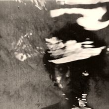 My project in Hybrid Photography for Creative Experimentation course. Photograph, Photo Retouching, Fine-Art Photograph, Film Photograph, and Self-Portrait Photograph project by Melina Hleihil - 07.24.2021