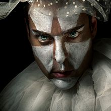 Mi Proyecto del curso: Autorretrato fotográfico artístico. Een project van Fotografie, Portretfotografie, Artistieke fotografie, Fotografische zelfportretten e Interieurfotografie van Julio Luis Antonio Janssen - 25.07.2021