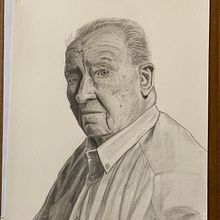 Mi Proyecto del curso: Retrato realista con lápiz de grafito. Un proyecto de Ilustración tradicional, Bellas Artes, Bocetado, Dibujo a lápiz, Dibujo, Dibujo de Retrato, Dibujo realista, Dibujo artístico y Dibujo anatómico de Carlos López Molina - 26.07.2021