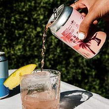 Merienda de verano (colaboración marca de Kombuchas LOV) Ein Projekt aus dem Bereich Produktfotografie, Beleuchtung für Fotografie, Social Media, Smartphonefotografie und Social Media Design von Daniel Ortiz Rojo - 27.07.2021