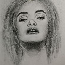 My project in Artistic Charcoal Portraiture: Creating Atmosphere course. Projekt z dziedziny Trad, c, jna ilustracja,  Sztuki piękne,  R, sunek, Portret, R, sunek realist, czn,  R, sunek art, st i czn użytkownika yitingng - 31.07.2021