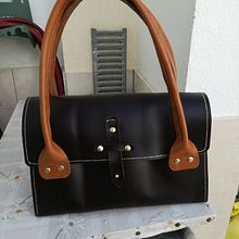 Meu projeto do curso: Criação de bolsas de couro artesanais para iniciantes. Un projet de Design , Création d'accessoires, Artisanat , et Couture de wldmrpeters - 03.08.2021
