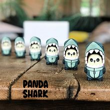PandaShark in collaboration with Jesse Lonergan. Projekt z dziedziny Projektowanie postaci, Rzeźba, Projektowanie zabawek, To i art użytkownika Matthew Lowry - 29.05.2021