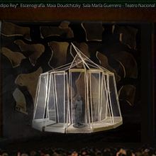 Escenografía para "Edipo Rey" (Sala María Guerrero). Un progetto di Scenografia e Design di Maia Doudchitzky - 04.08.2021
