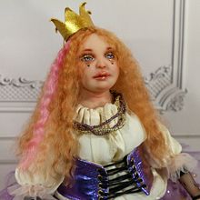 Sweet Queen. Bodypositive art doll from polymer clay OOAK. Een project van Beeldhouwwerk y Speelgoedontwerp van Polina Samoilova - 06.08.2021