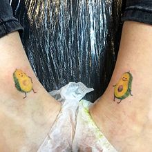 Avocado tattoo. Tattoo Design project by Ekaterina Gladkova - 04.11.2021