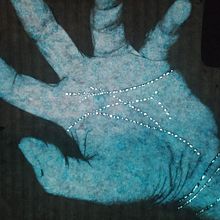 Mon projet du cours : Photographie hybride pour l'expérimentation créative. Een project van Fotografie, Retoucheren van foto's, Artistieke fotografie,  Analoge fotografie y Fotografische zelfportretten van Imina Di Giugno - 08.08.2021