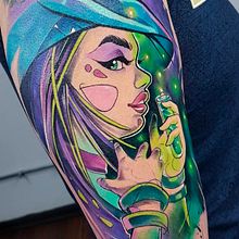 Brujita. Un progetto di Design di tatuaggi e Illustrazione tradizionale di Molina Tattoo - 08.08.2021