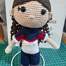 Mi Proyecto del curso: Amigurumi: diseño de ropa, pelo y complementos. Un proyecto de Artesanía, Diseño de juguetes, Tejido, Crochet y Amigurumi de Samantha Castañeda - 04.08.2021