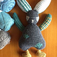 Crochet rabbit. Un proyecto de Crochet de Lina - 11.08.2021