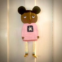My project in Paper Mache for Beginners: Sculpt a Colorful Character course. Character Design, To, Design, Art To, and s project by Liza Page - 08.16.2021