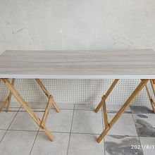 Meu projeto do curso: Design e construção de móveis para iniciantes Mesa para computador/Escritorio de computadora/computer desk. Un progetto di Artigianato, Design e creazione di mobili, Interior design, DIY e Falegnameria di Ana Carolina de Oliveira Nunes Pereira - 16.08.2021