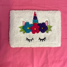 Mi Proyecto del curso: Bordado XL con aguja mágica. Un proyecto de Bordado, Decoración de interiores y Punch needle de modapaolapineda - 16.08.2021