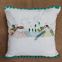 Mi Proyecto del curso: Cojin con Paisaje de Montaña. Design de acessórios, Design de vestuário, Bordado, e Teoria da cor projeto de Gladys Diaz - 19.08.2021