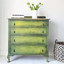 Lime Green Chest of Drawers. Arts, Crafts, Upc, cling, Furniture Design, Making, Painting, Interior Design & Interior Decoration project by Chloe Kempster - 08.20.2021