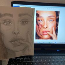 Mi Proyecto del curso: Retrato realista con lápiz de grafito. Een project van Traditionele illustratie,  Beeldende kunst,  Schetsen, Tekening met potlood,  Tekening,  Portrettekening, Realistische tekening,  Artistieke tekening y Anatomisch tekenen van arqvalminetti - 20.08.2021