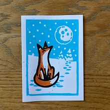 Lino Print Fox Christmas Card. Un proyecto de Ilustración tradicional y Diseño de Ryan Hope - 21.08.2021