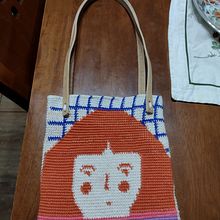 Mi Proyecto del curso: Tapestry: técnica de crochet para dibujar con hilos. Accessor, Design, Pattern Design, Fiber Arts, DIY, and Crochet project by Carolina Valdes Pirinoli - 08.22.2021