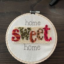 Dimensions Punch Needle Kit - Home Sweet Home. Un projet de Punch needle , et Broderie de Julia Vedders - 20.08.2021