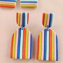 Rainbow Stripe Polymer Clay Earrings by Made by Maeberry. Projekt z dziedziny Projektowanie dodatków, Projektowanie biżuterii i Design użytkownika Rachael, Made by Maeberry - 23.08.2021