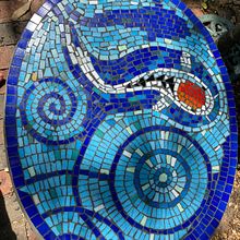 Mi Proyecto del curso: Introducción al mosaico. Un progetto di Artigianato, Design e creazione di mobili, Interior Design, Ceramica e DIY di Susanna Curran - 26.08.2021