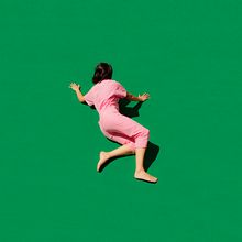 Overola. Photograph, Fashion Design, Product Photograph, Fashion Photograph, and Digital Photograph project by Julia Sbriller - 08.27.2021