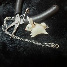 Polymer clay jewelry - rabbit. Accessor, Design, Arts, Crafts, Jewelr, and Design project by rio_magno - 08.28.2021