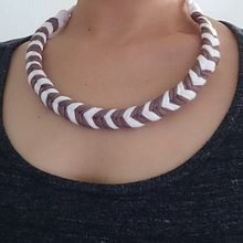 Mon projet du cours : Création de bijoux textiles. Arts, Crafts, Jewelr, Design, and Fiber Arts project by Sock Ying - 08.28.2021