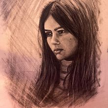 My project in Artistic Charcoal Portraiture: Creating Atmosphere course. Traditional illustration, Fine Arts, Drawing, Portrait Drawing, Realistic Drawing, and Artistic Drawing project by Elena Callegari - 08.16.2021