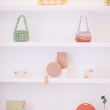 Tienda-taller de Olvido Madrid. Un proyecto de Diseño de complementos, Diseño de moda y Artesanía de OLVIDO MADRID - 30.08.2021