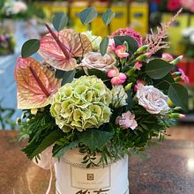 Fresh flower arrangment. Un progetto di Interior Design di Branka Dragovic - 05.09.2021