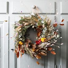 GHIRLANDA FINE ESTATE. Un projet de Artisanat, Créativité, Art floral et végétal , et Design  de Roberta Santilli - 06.09.2021