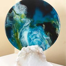Series of paintings and sculptures made with Resin and stone. Projekt z dziedziny Craft, Projektowanie i w, rób mebli, Projektowanie wnętrz,  Dekoracja wnętrz i DIY użytkownika Jenny Mc Connell - 07.09.2021