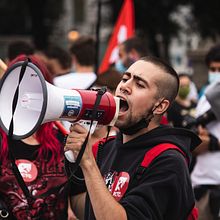Manifestación contra la subida de la electricidad. Un projet de Communication, Photographie , et Photographie documentaire de Alejandro Rubio González - 05.06.2021