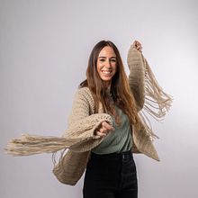 CHAQUETA TOP DOWN CON FLECOS SP. Un progetto di Fashion design, Fiber Art, DIY e Uncinetto di Estefa González - 01.09.2021