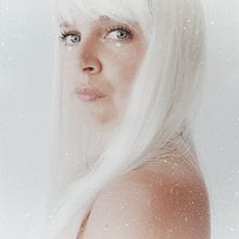 My project in Conceptual Self-Portrait Photography course. Photograph, Post-production, Photo Retouching, Portrait Photograph, Studio Photograph, Fine-Art Photograph, Photomontage, and Self-Portrait Photograph project by Jorijn van Vugt - 09.07.2021