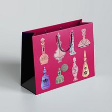 Perfum. Un proyecto de Ilustración tradicional y Pattern Design de Geraldine Traynor - 08.05.2021
