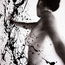 Eu, em escombros, danço . Un projet de Photographie, Postproduction photographique, Retouche photographique, Photographie de portrait, Photographie de studio, Photographie artistique, Photomontage , et Autoportrait photographique de Sofia Luz - 10.09.2021