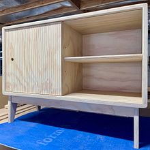 My project in Furniture Design and Construction for Beginners course. Arts, Crafts, Furniture Design, Making, Interior Design, DIY, and Woodworking project by Glenn Cartledge - 09.04.2021