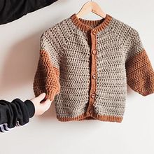 Mi Proyecto del curso:  Top-down: prendas a crochet de una sola pieza. Fashion Design, Fiber Arts, DIY, and Crochet project by Pamela VO - 09.12.2021