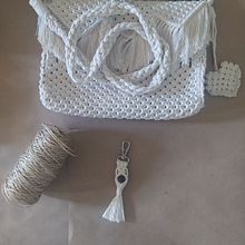 Mi Proyecto del curso: Diseño de accesorios en macramé. Accessor, Design, Arts, Crafts, Decoration, Fiber Arts, and Macramé project by lorymillanm - 09.07.2021