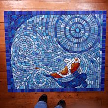 My project in Introduction to Mosaic Artwork course. Projekt z dziedziny Craft, Projektowanie i w, rób mebli,  Dekoracja wnętrz, Ceramika i DIY użytkownika Susanne Merrett - 17.09.2021