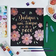 Meu projeto do curso: Lettering com aquarelas metálicas. Un proyecto de H, lettering, Lettering, Pintura a la acuarela, Diseño, Pintura, Creatividad, Dibujo, Caligrafía, Diseño gráfico, Diseño industrial, Fotografía con móviles, Instagram e Ilustración botánica de Juliana Lustoza - 21.09.2021