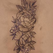 Mi Proyecto del curso: Tatuaje botánico con puntillismo. Tattoo Design, Traditional illustration, and Botanical Illustration project by Carla Piccolo - 09.21.2021