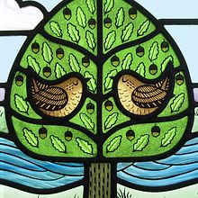 Contemporary Stained Glass Landscape with Birds & Trees . Decorațiuni interioare de Flora Jamieson - 09.24.2021